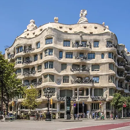 Habitat Pedrera Apartment *